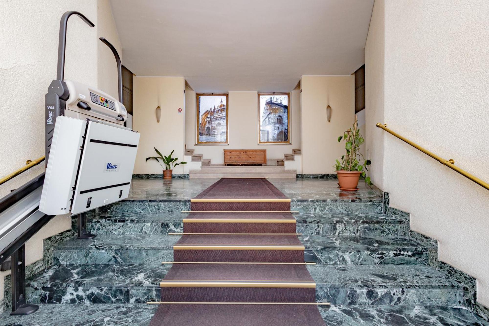 Golden House Apartment แบร์กาโม ภายนอก รูปภาพ